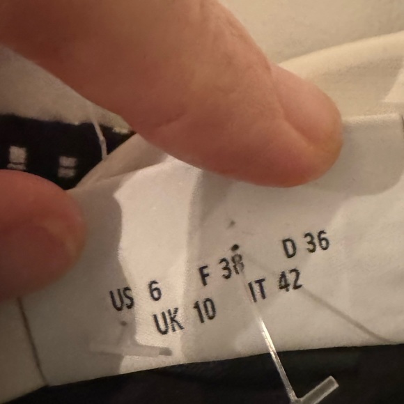 Akris Punto size 6 crop jacket new - Picture 4 of 5